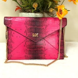 MICHAEL KORS Barbara Med Soft Envelope Clutch